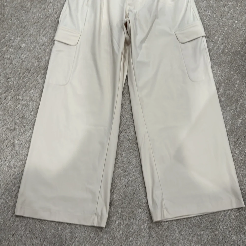 Old Navy pants - Picture 4 of 7